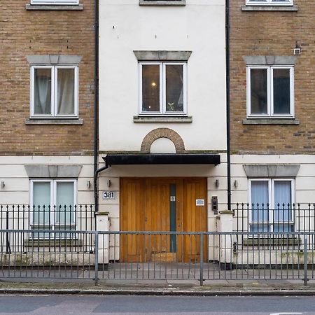 Chic 3 Bed Apartment Near London Bridge With Balcony מראה חיצוני תמונה