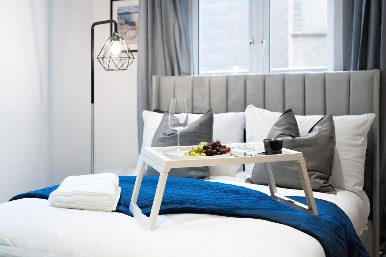Chic 3 Bed Apartment Near London Bridge With Balcony מראה חיצוני תמונה