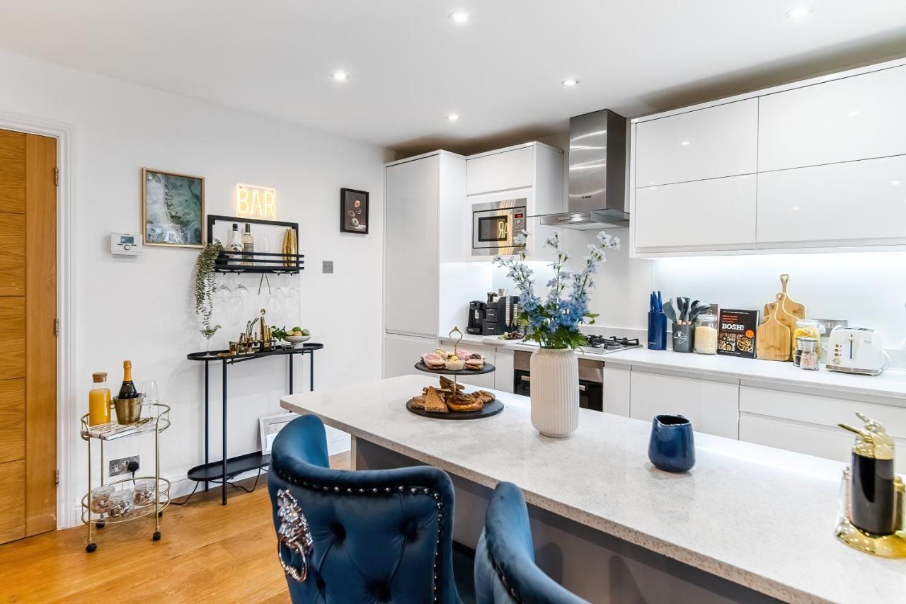Chic 3 Bed Apartment Near London Bridge With Balcony מראה חיצוני תמונה